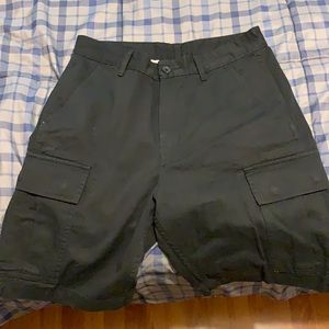 Levi’s Black Cargo Shorts
